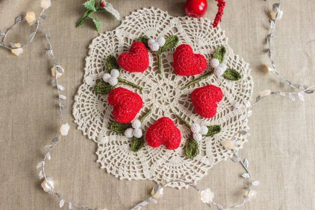 Crochet Christmas Ornaments Mistletoe & Heart Set - image 1