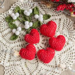 Crochet Christmas Ornaments Mistletoe & Heart Set - thumbnail 2