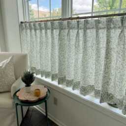 This Fresh Linen Has A Lightweight Weave With An Airy Drape Gray Green Floral Print. Pleated Cafe Curtain Summer Feel - thumbnail 2