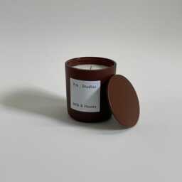 Milk & Honey - 8Oz Scented Candle 100% Soy Wax Essential Oil Ecofriendly Vegan Clean Burn - thumbnail 3