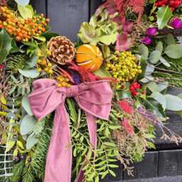 Christmas Wreath Kit. Make Your Own Large Luxury Fresh Festive Door Wreath. A Complete Workshop in A Box Includes Everything You Need. #m - thumbnail 3