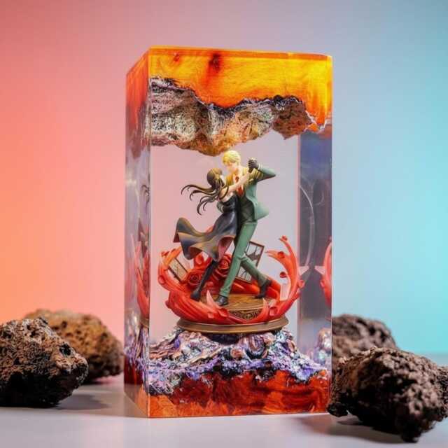 Loid & Yor Resin Lamp Spy X Family Anime Diorama Night Light Handcrafted Couple Figurine Decor Gift For Fans - image 1