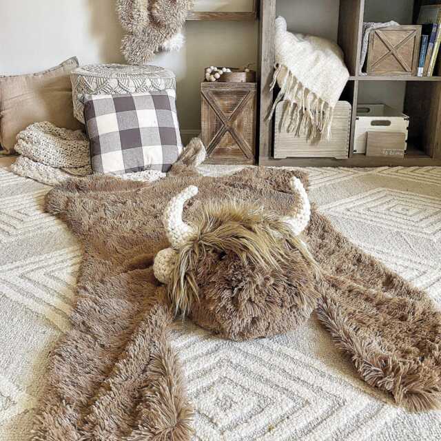 Highland Cow Rug With Plush Faux Fur & Crochet For Western Nursery - image 1