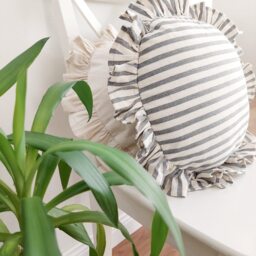 Bohemian Linen Striped Circle Pillow Cover With Frill Edge - thumbnail 3
