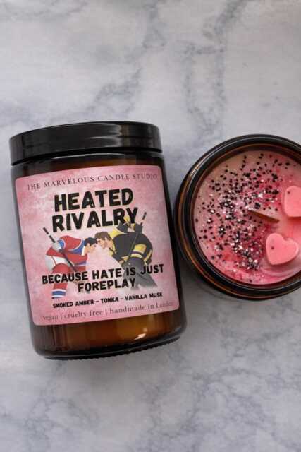 Hockey Romance Candle - On The Ice Smoked Amber Tonka Vanilla Musk Rivals To Lovers Booktok - image 1