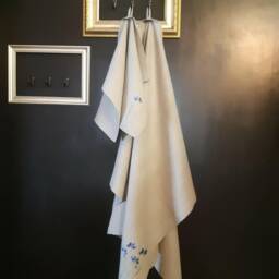 Embroidered Linen Towel Set Bath & Hand Bundle - thumbnail 2