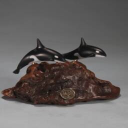 Orca Killer Whale Duo By John Perry 4In Long Sculpture On Polished Burlwood Base. Signed - thumbnail 2