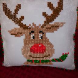 Little Diamond Dots Rudolph The Reindeer Pillow - thumbnail 2