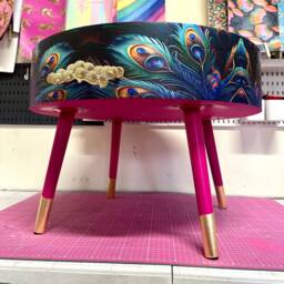 Round Coffee Table , Peacock Design, Blue, Teal & Turquoise Feathers. Bright Pink. Table, Lift Off Top For Storage. End Lounge - thumbnail 3