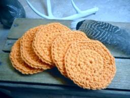 Baby Pure Cotton Crocheted Round Facial Wash Cloth. Handmade Orange Cream // Set Of 5 . Face Cloths, Shower Gift Bath Acessory - thumbnail 4