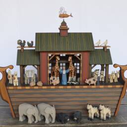 Handmade Wooden Noah's Ark, Hand Carved Wooden Animals - thumbnail 4