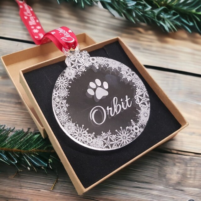Personalised Pet Name Engraved Perspex Bauble/Free UK Shipping Custom Dog Or Cat Ornament Unique Gift For Lovers