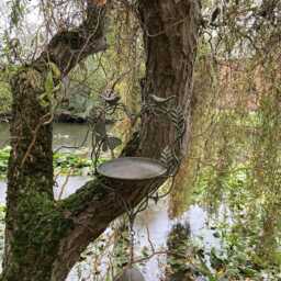 Metal Hanging Green Bird Feeder Bell Garden Ornament - thumbnail 3
