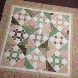 Lap Quilt Throw Soft Pink & Green - thumbnail 1