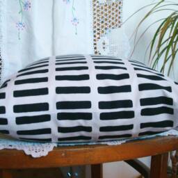 "Black & White Cotton Pillow Cover Geometric Design Modern Pillowcase 18"" X 16" - thumbnail 2