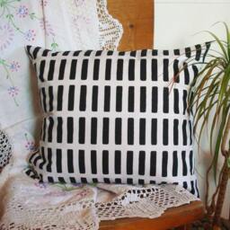 "Black & White Cotton Pillow Cover Geometric Design Modern Pillowcase 18"" X 16" - thumbnail 3