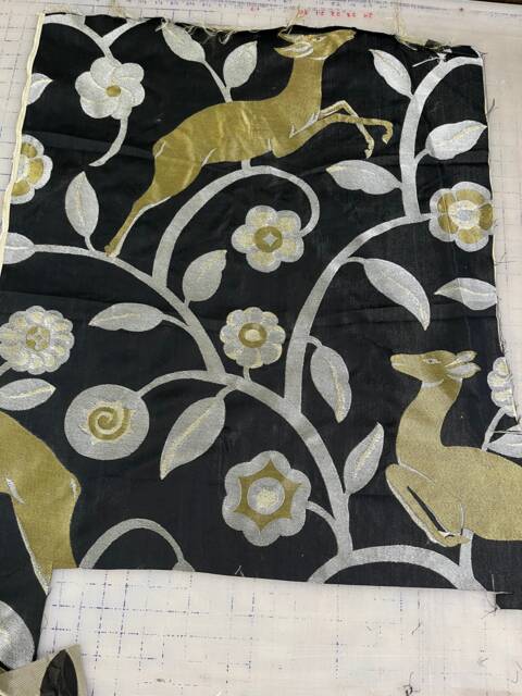 Les Gazelles Au Bois - Pillow in Noir