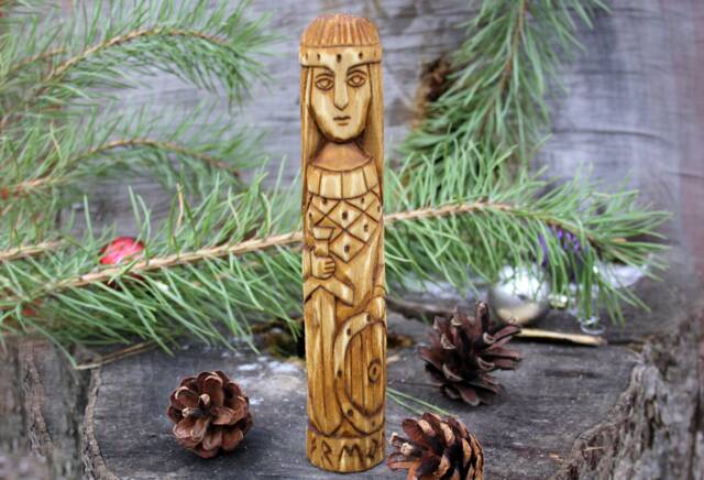 Freya - Hand Carved Norse Goddess Figurine. Linden Wood Statuette - 7 Inches - image 1