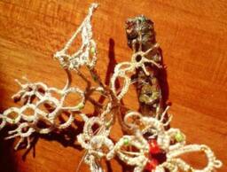 Tatted & Beaded Lace Dragon Jeweled Morton Bay - thumbnail 2