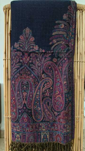Luxury Boiled Pure Merino Wool Reversible Sofa Or Bed Throws For Ultimate Comfort & Style - Classic Bold Paisley Deep Black & Pink - image 1