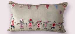 Personalised Family Cushion With 5 Custom Names , Handmade Linen Home Decor, Gift For Mum, Nanna Or Grandma - thumbnail 1