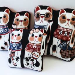 Maneki Neko Cat Throw Pillow Set, Lucky Japanese Pillow, Lovers Gift, Miniature Doll, Staffed Cat, Tenugui Fabric - thumbnail 3