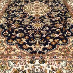 Size 3x5 Feet. Handmade Kashmir Silk Carpet - thumbnail 3
