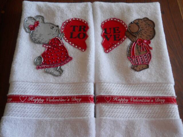 Appliqued Valentine Hand Towel Set Bunny & Bear, True Love - image 1