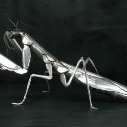 Handmade Metal Praying Mantis Sculpture - thumbnail 3