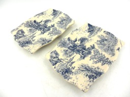 A Pair Of Soap Dishes in Blue Toile Design