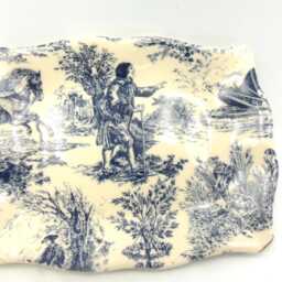 A Pair Of Soap Dishes in Blue Toile Design - thumbnail 3