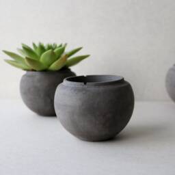 Dark Grey Sphere Concrete Planter - Handmade Succulent Pot - thumbnail 3