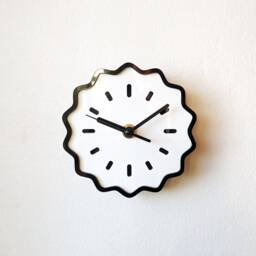 Mini Fluted Geometric Acrylic Wall Clock - thumbnail 2