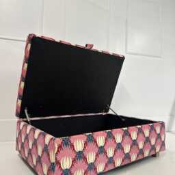 Coffee Table With Storage in Morris & Co Tulip Bird Velvet - thumbnail 3