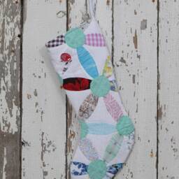 Hand Quilted Christmas Stocking Vintage Joseph's Coat Quilt - thumbnail 2