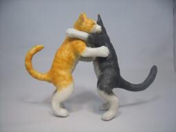 Cats Hugging(Cat Figurine Personalized Pet Portrait - thumbnail 1