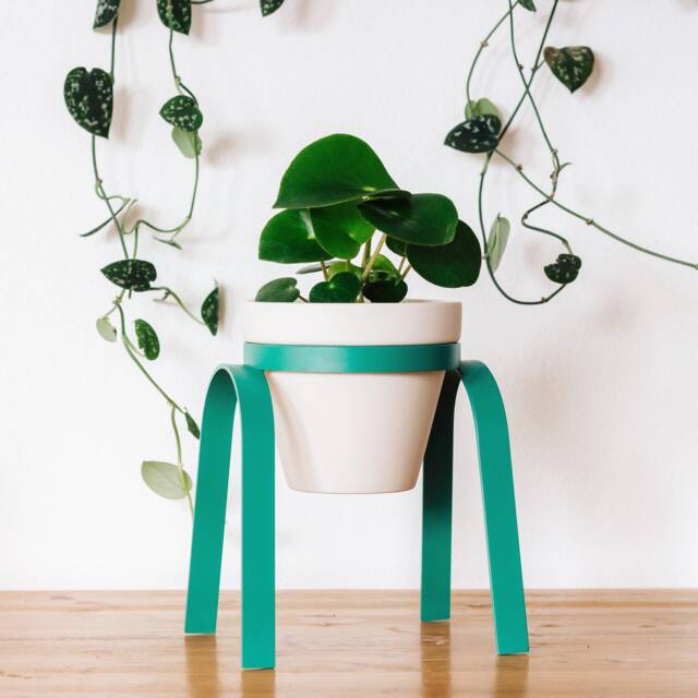 Metal Plant Stand With Pot By Carter + Rose - image 1