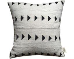 Meroe White Mud Cloth/ African Mudcloth Pillow Covers - Various Sizes - thumbnail 1