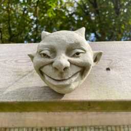 Imp Stone Hanging Plaque - Sprite Gremlin Outdoor Statue Decor Garden Ornament - thumbnail 3