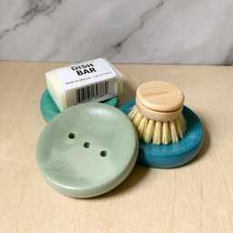 Handmade Concrete Round Soap Dish With Drainage Holes - Modern Bathroom Decor & Eco-Friendly Accessory - thumbnail 2