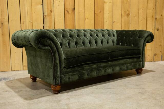 British Handmade 3 Seater Dark Green Diamond Velvet Chesterfield Sofa - image 1