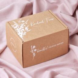 Personalised Nanny Gift Candle Floral Soy Wax Candle - thumbnail 2