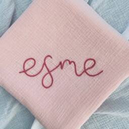 Personalized Hand Embroidered Cotton Muslin Swaddle Baby Pink - Baby Name Announcement, Shower Gift, Nursery Decor - thumbnail 4