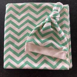 Organic Baby Blanket & Newborn Hat Sets. Gender Neutral Take Home Chevron Swaddle. Shower Gift. Photo Prop - thumbnail 3
