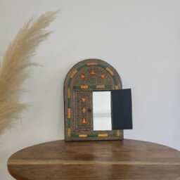 Small Handcrafted Cow Bone Mirror - Unique Traditional Moroccan Piece - thumbnail 2