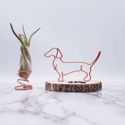 Wire Dachshund Sculpture, Personalized Dog Art, Desk Decor - thumbnail 2