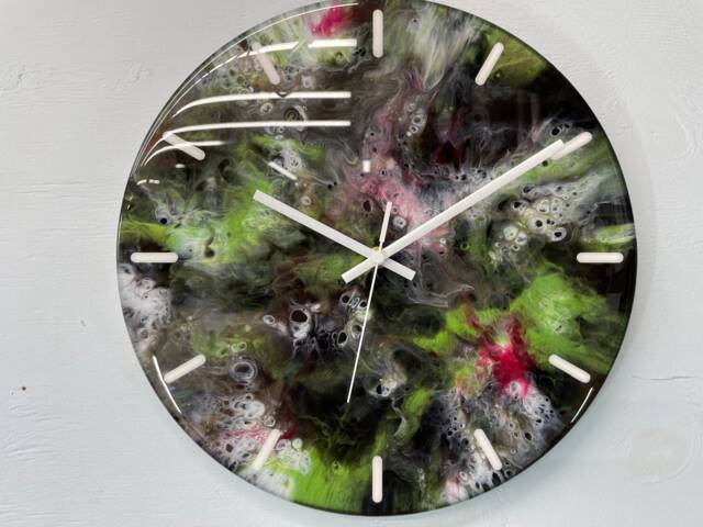 33cm Black Green White & Blood Red Abstract Modern Resin Wall Clock, Unusual Decor, Unique Clocks - image 1