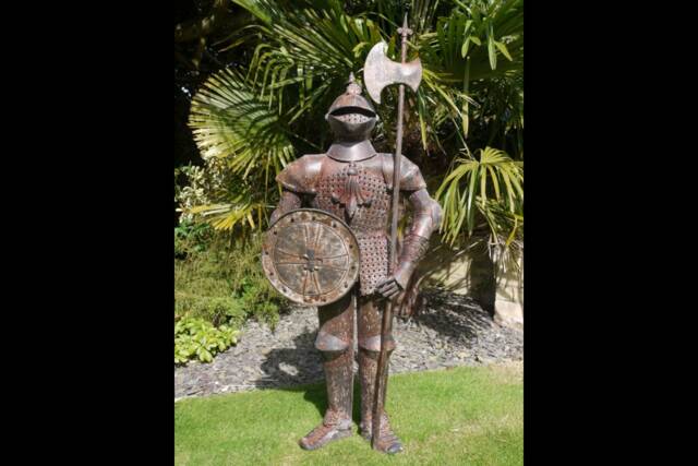 Suit Of Armour 140cm High - Medium - image 1