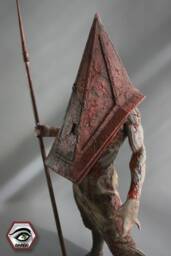 Red Pyramid Thing 1/6 Resin Kit - thumbnail 2