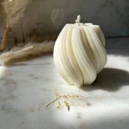 Tall Swirl Soy Candle Handmade Vegan Home Decor - thumbnail 4